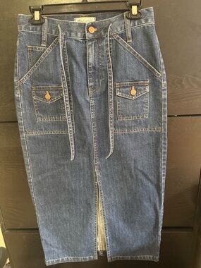 Madewell Dark Blue Denim Skirt with Contrast Stitching